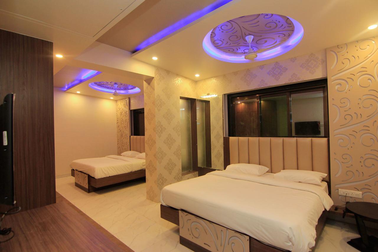 Hotel Sai Dharam Palace Shirdi Exterior photo