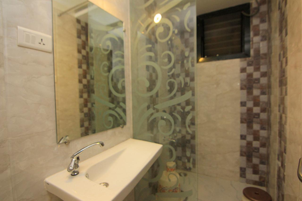 Hotel Sai Dharam Palace Shirdi Exterior photo